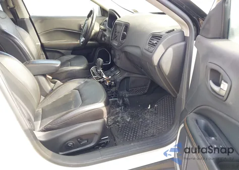 2021 Jeep Compass Limited 4X4 z USA, uszkodzony, nr VIN 3C4NJDCB9MT554525